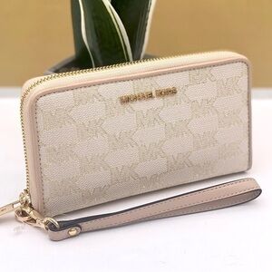 Michael Kors Jet Set Travel Wallet Phone Case Wristlet Glimmer MK Print